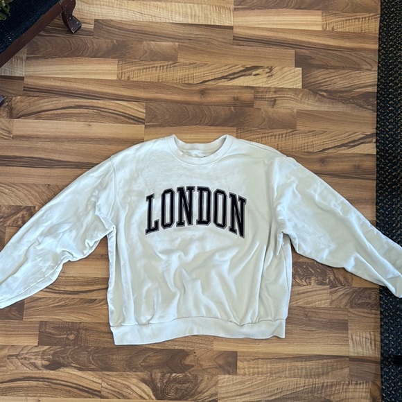 Hollister Sweaters - White London Women's Sweater